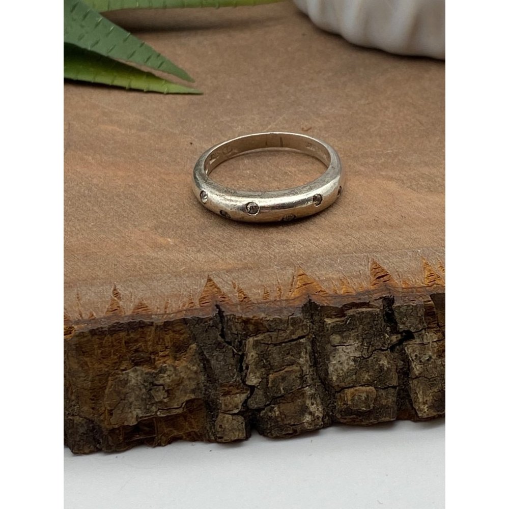 Sterling .925 Size 7.5 Women's Band Ring Burnished Set CZ's